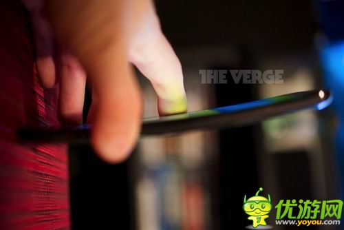 LG曲面智能機G Flex 真機上手照曝光