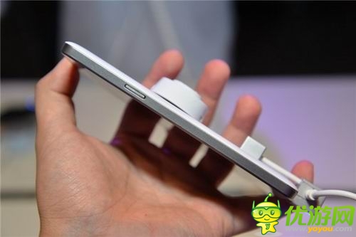 迅雷都出手機了 市面上“不務(wù)正業(yè)”的新手機盤點