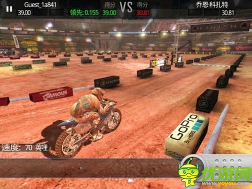 速度與 《瘋狂穿越》另類競(jìng)速點(diǎn)燃全場(chǎng)