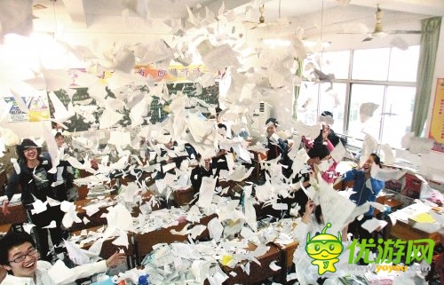 畢業(yè)了 人離情不離 我們《洪荒OL》見