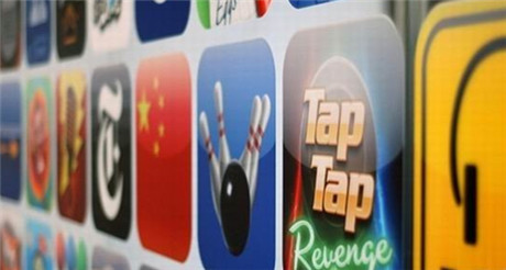 小伙伴APP:當ChinaJoy穿上衣服之后 玩家看什么?