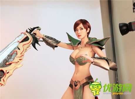 推倒女戰(zhàn)士:《屠龍屠龍》cosplay海報花絮泄露